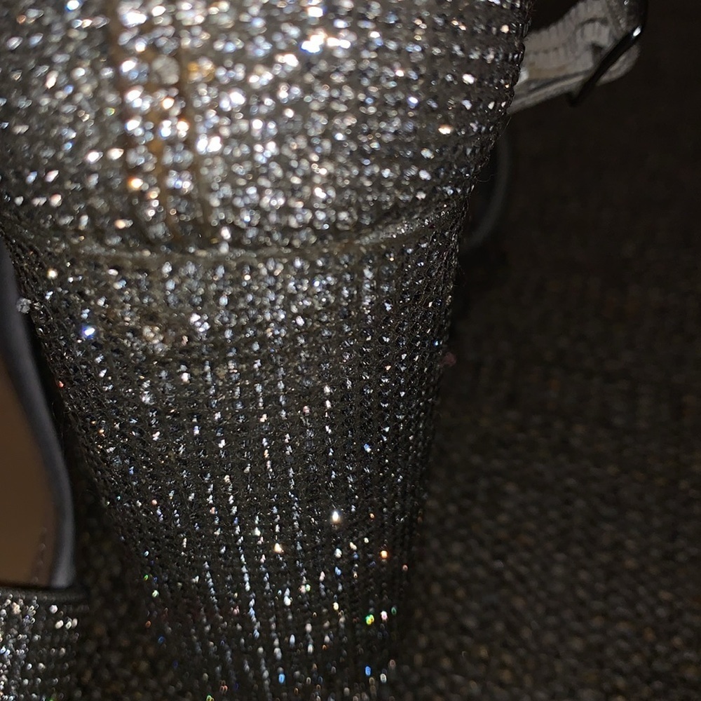 Gently Loved Steve Madden Carrson -R Heels - Picture 2 of 8
